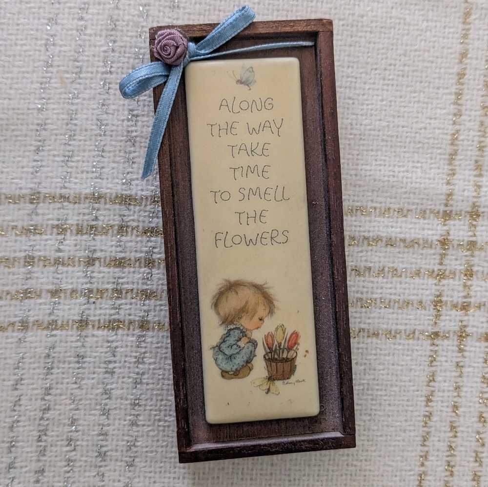 Vintage Hallmark Little Gallery Betsey Clark Ceramic/Wood Plaque.